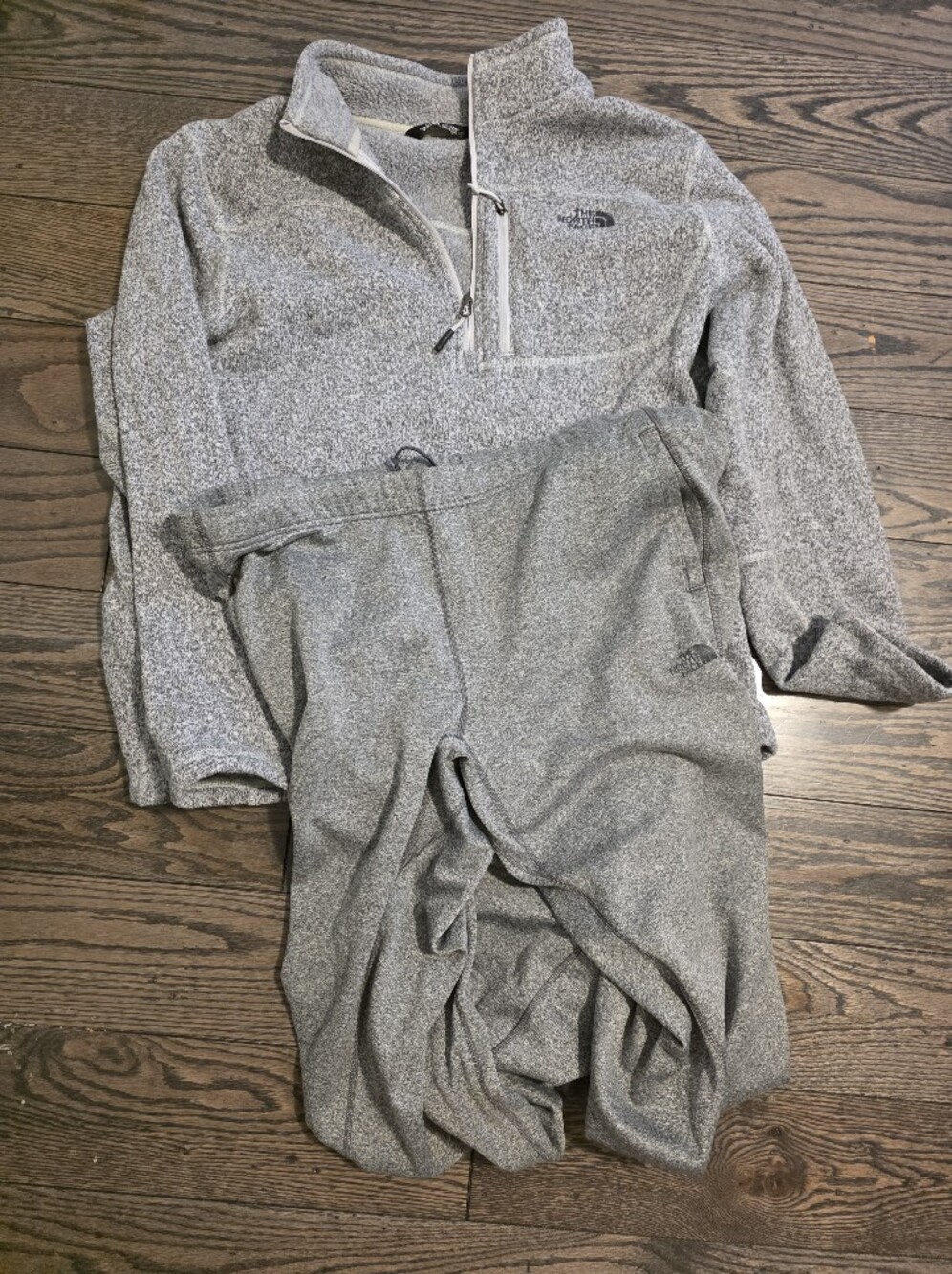 The North Face Men's Heather Gray Zip-Up Fleece And Pants